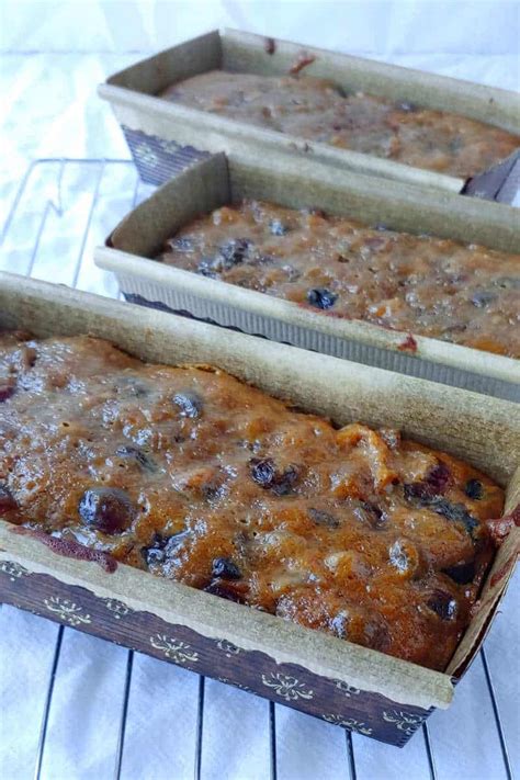 Erase any negative assumptions you have about fruitcake from your memory. Alton Brown's Fruitcake - Foods I Like
