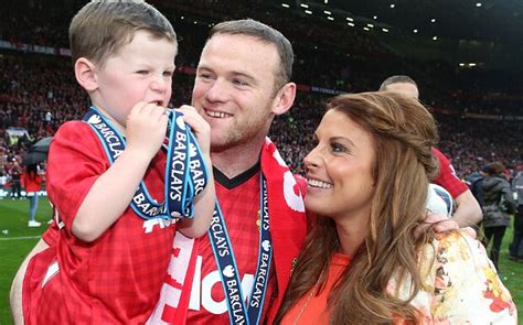 Contact wayne rooney on messenger. Wayne Rooney and wife Coleen expecting third child - Telegraph