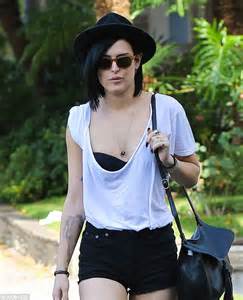 Rumer Willis Glows After Salon Visit As She Hobbles In Cumbersome Foot