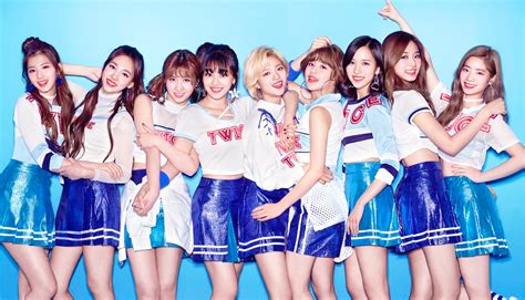 The song charted at #1 on the gaon digital chart and became the best performing single of the year. Japon : TWICE bat le record de l'album d'un groupe féminin ...