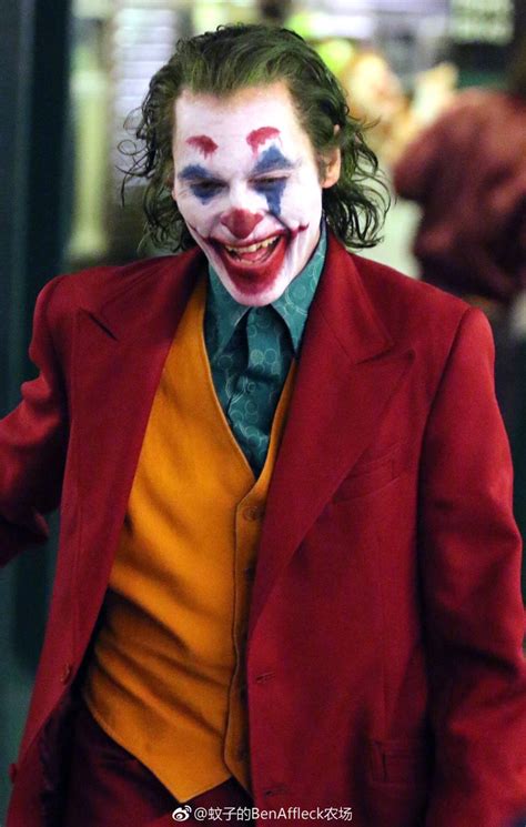 Joker director confirms joaquin phoenix's clown prince is named arthur. New Theory Suggests Joaquin Phoenix Isn't Playing The Real ...