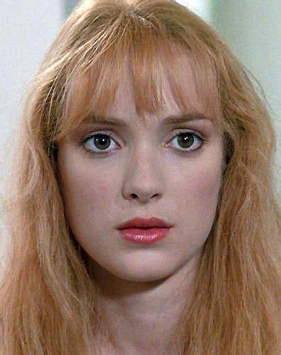 If you want to answer the questions, who starred in the movie. maycintadamayantixibb: How Old Is Winona Ryder In Beetlejuice