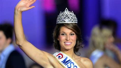 Miss France 2011 Laury Thilleman Sanctionnée Pour Des Photos Dénudées