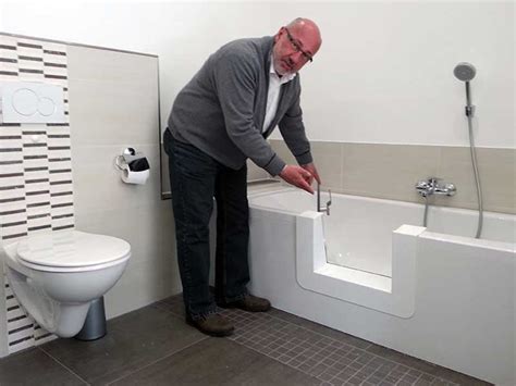 Weitere informationen finden sie in den einstellungen. Bodengleiche Dusche, Badewanne mit Einstieg,Wannenumbau ...