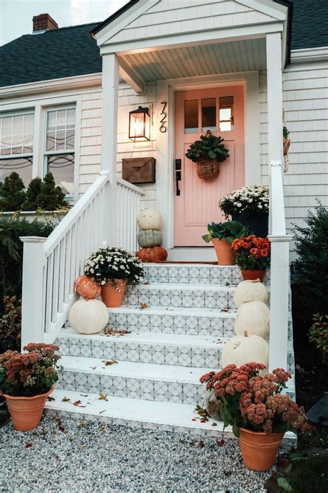 Follow these simple steps for choosing a front door color that brings out the beauty in your brick house. Fall Front Porch Ideas with Tile Front Steps | Nesting ...
