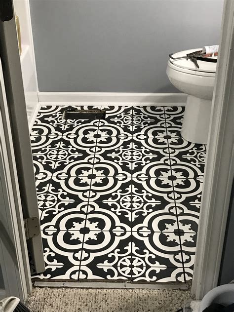 Black And White Floor Tile Bathroom Ideas Ztech