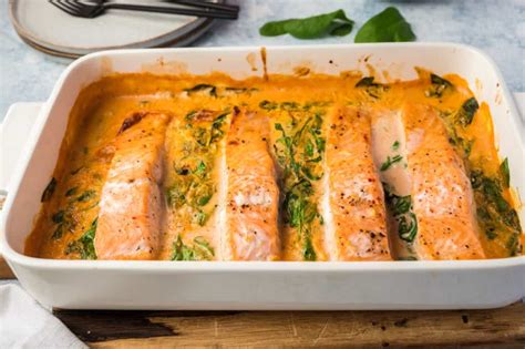 Einfaches Lachs - Sahne -Gratin mit Spinat