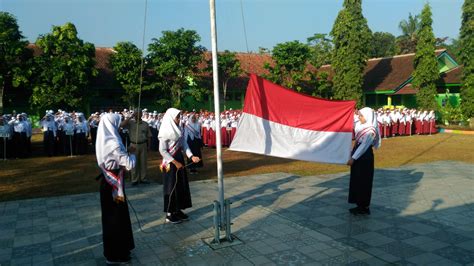 Upacara Bendera Mengawali Semster Ganjil Tahun Pelajaran 20192020