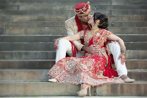kiss sikh wedding dulhan bridal outfits big day breathtaking wedding photos dream