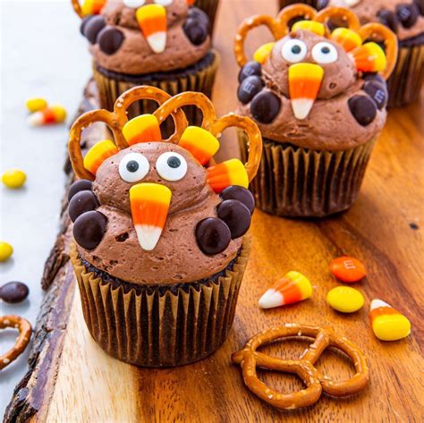 Maybe you would like to learn more about one of these? Turkey Cupcakes | Recipe | Mini thanksgiving desserts ...