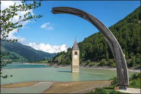 A fourteenth century medieval tower rises out of lake reschensee, only a few miles from the swiss and austrian borders, in italy. Frühling am Reschensee Foto & Bild | natur, italien ...