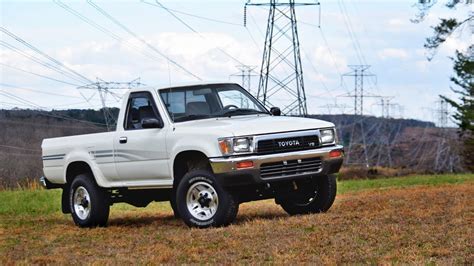 1991 Toyota Pickup Review A Truck Packed With Character Youtube
