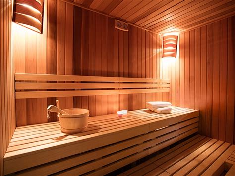 Sauna Use Linked To Lower Dementia Alzheimers Risk