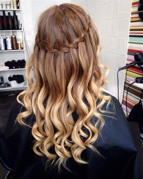 A waterfall braid is a style that allows you to weave a circle, horizontal or diagonal plait throughout loose hair with strands flowing through it like streams in a real waterfall. Bored of Regular Braids? Try a Waterfall Hairstyle This Season