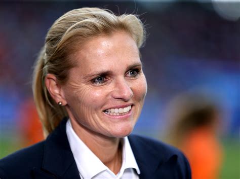 Aug 14, 2020 · sarina wiegman. Wiegman blij en opgelucht: 'Door het oog van de naald gekropen' | Foto | AD.nl