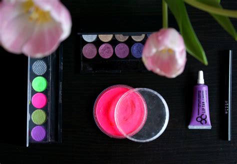 Dnešní Makeup Sharp Neon Pink Getthelouk
