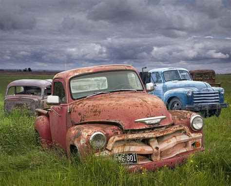 Vintage Auto Junk Yard Old Vintage Cars Chevy Pickup Trucks Vintage