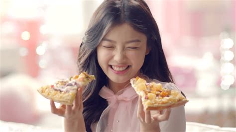 Netizens Amazed At Kim Yoo Jungs Beauty That Grows More