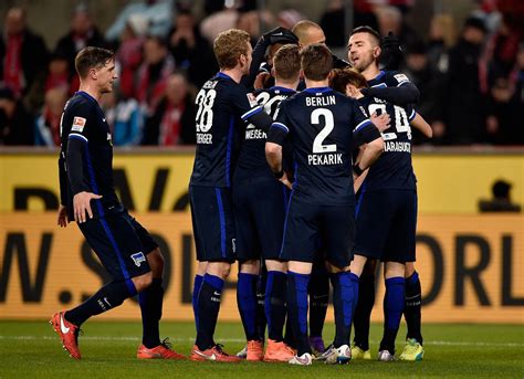 Steffen baumgart hat mit dem 1. Bundesliga: Hertha BSC bezwingt Köln - DER SPIEGEL