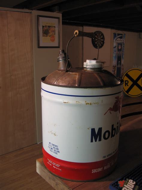 Mobil Oil Can Collectors Weekly