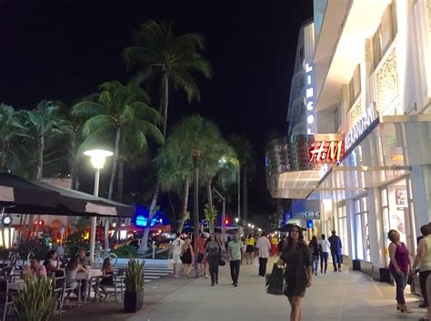 Lincoln Road Mall 180 Photos Shopping Centers Miami Beach Fl