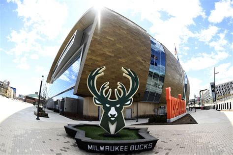 Banged Up Bucks To Take On Hornets At Fiserv Forum Friday Wtmj