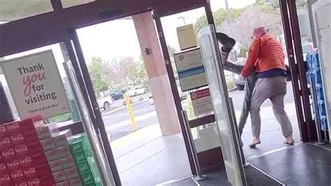 Caught On Cam Man Wrestles Body Slams Suspected Shoplifters At California Walgreens