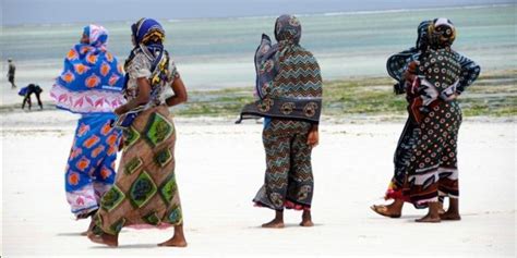 Travel The Traditional Clothing In Tanzania Furtherafrica