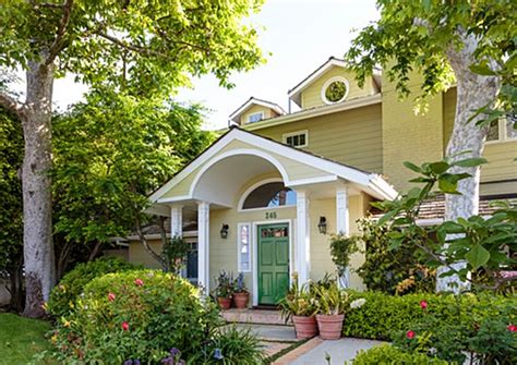 Colorful Cottage ~ Charming Home Tour Town And Country Living