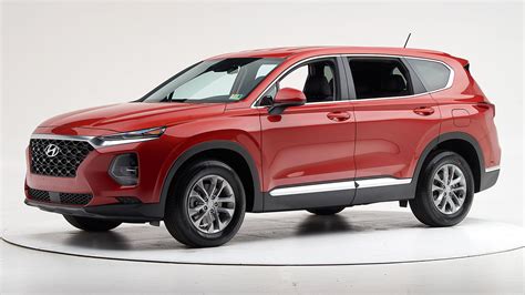 Its infotainment system is easy to use and includes popular features. 2019 Hyundai Santa Fe