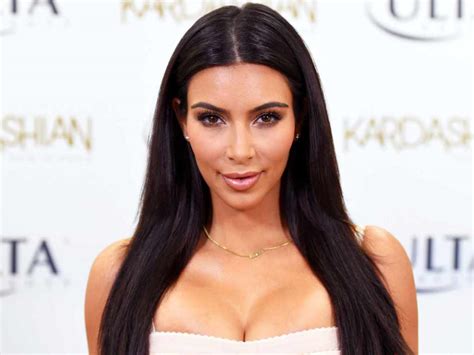 Kim Kardashians Height Weight And Body Measurements