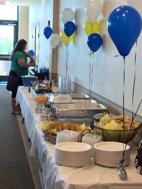 Ree throws a graduation party for alex. Taco bar set up exactly as previous pin. | Graduation food, Taco bar set up, Taco bar party