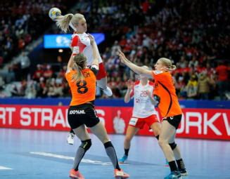 În 2012, norvegia a devenit a doua echipă de handbal feminin după danemarca care a câștigat cele mai importante trei titluri simultan. Norvegia este, din nou, campioana europeana la handbal feminin