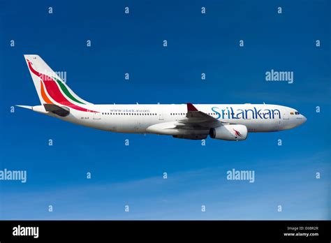 Srilankan Airlines Airbus A330 243 In Flight Stock Photo Alamy