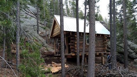 Zook cabins is a premiere log home builder in the united states. DIY: Building Off Grid 10x12 Hunting Log Cabin - YouTube