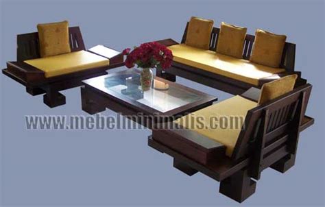 Bentuk mejanya yang bisa dibilang unik dengan tatakan meja yang bisa gambar meja konsep minimalis. Harga Kursi Tamu Jati Minimalis Antik MM91 Jepara ...