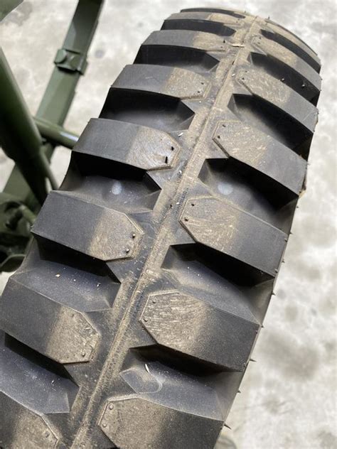 Firestone Banden - Generaaltjes - voor de militaire hobby