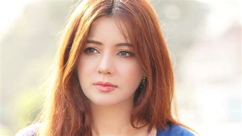 Rabi Pirzada Singer Shares An Emotional Video About Her Life After The