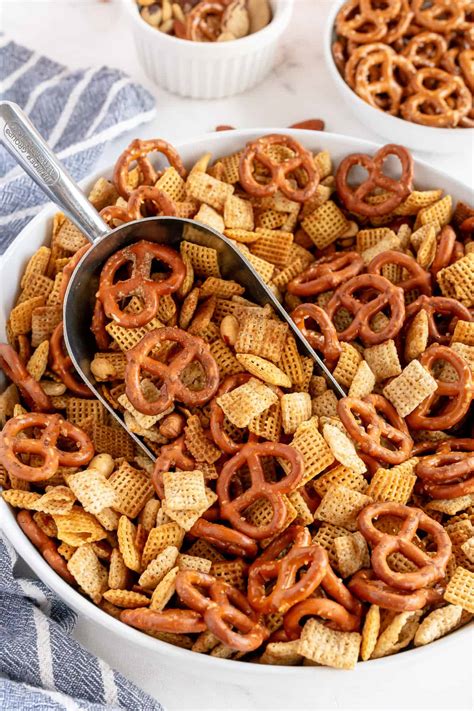 Garlic Dill Snack Mix Ranch Style Chex Mix Valeries Kitchen