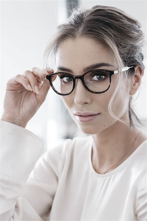 Pin By Emilia On Eye Wear Glasses Fashion Women Trendy Glasses