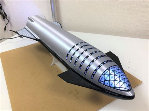 Spacex Starship Model Kit With Litghts And Moving Fins