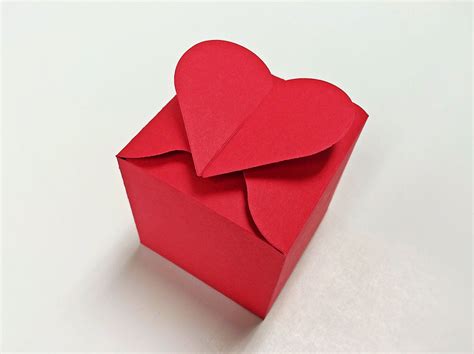 รูปภาพ กลีบดอกไม้ ความรัก หัวใจ สีแดง กล่อง สีชมพู นำเสนอ