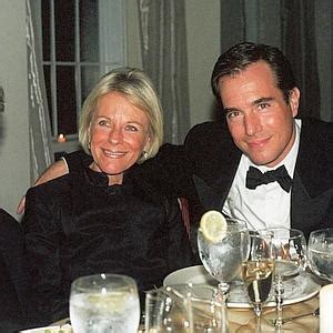 Madoff son 'runs away'