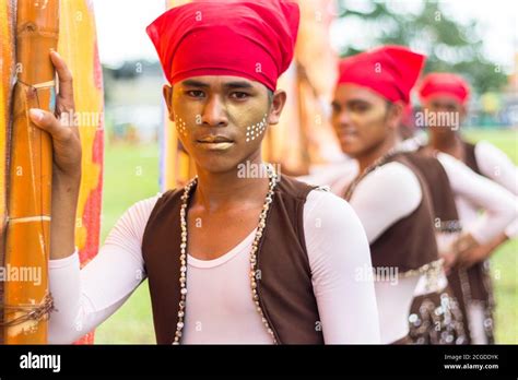 Philippine Costume Costumes Hi Res Stock Photography And Images Alamy