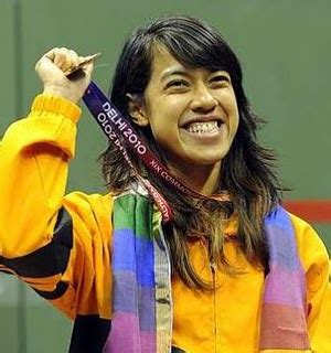 Namun, aksi yang dilakukan oleh atlet pencak silat dari malaysia itu telah memancing emosi penonton indonesia. Diari blog saya: Atlet Sukan yang saya kagumi!!!