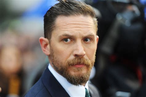 Tom Hardys Sexuality Questioned By Reporter Tom Hardy Lgbt Comments