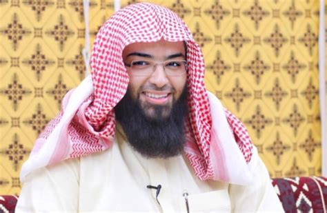 سَأل أبو يوسف أبا حنيفة عن الرجل يمس فرْج امرأته، وهي تمس فرْجه ليَتَحَرَّك عليها، هل ترى بذلك بأسًا؟ قال: هكذا رد حجاج العجمي على هجوم تلفزيون دبي ووسيم يوسف