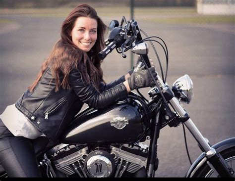 Pin By Homer Mccatty On Biker Hot Babes Women Riding Motorcycles