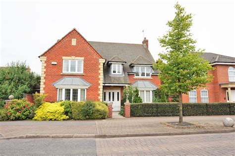5 Bedroom Detached House For Sale In Coton Park Drive Rugby Cv23 0wl