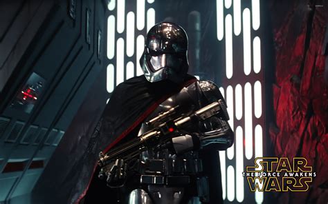 Captain Phasma With A Gun Star Wars The Force Awakens Wallpaper